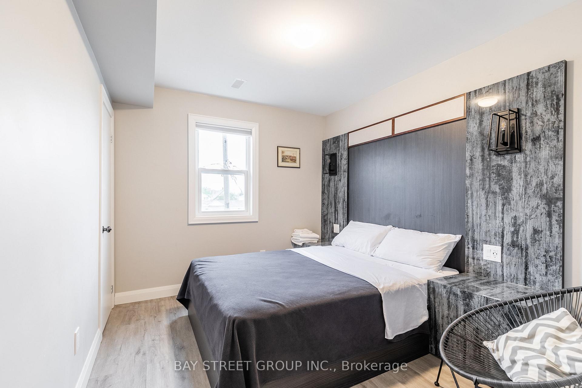 Photo 14 of Unit Unit C, 5757 Stanley Avenue, Niagara Falls, Hospital — HOMEH