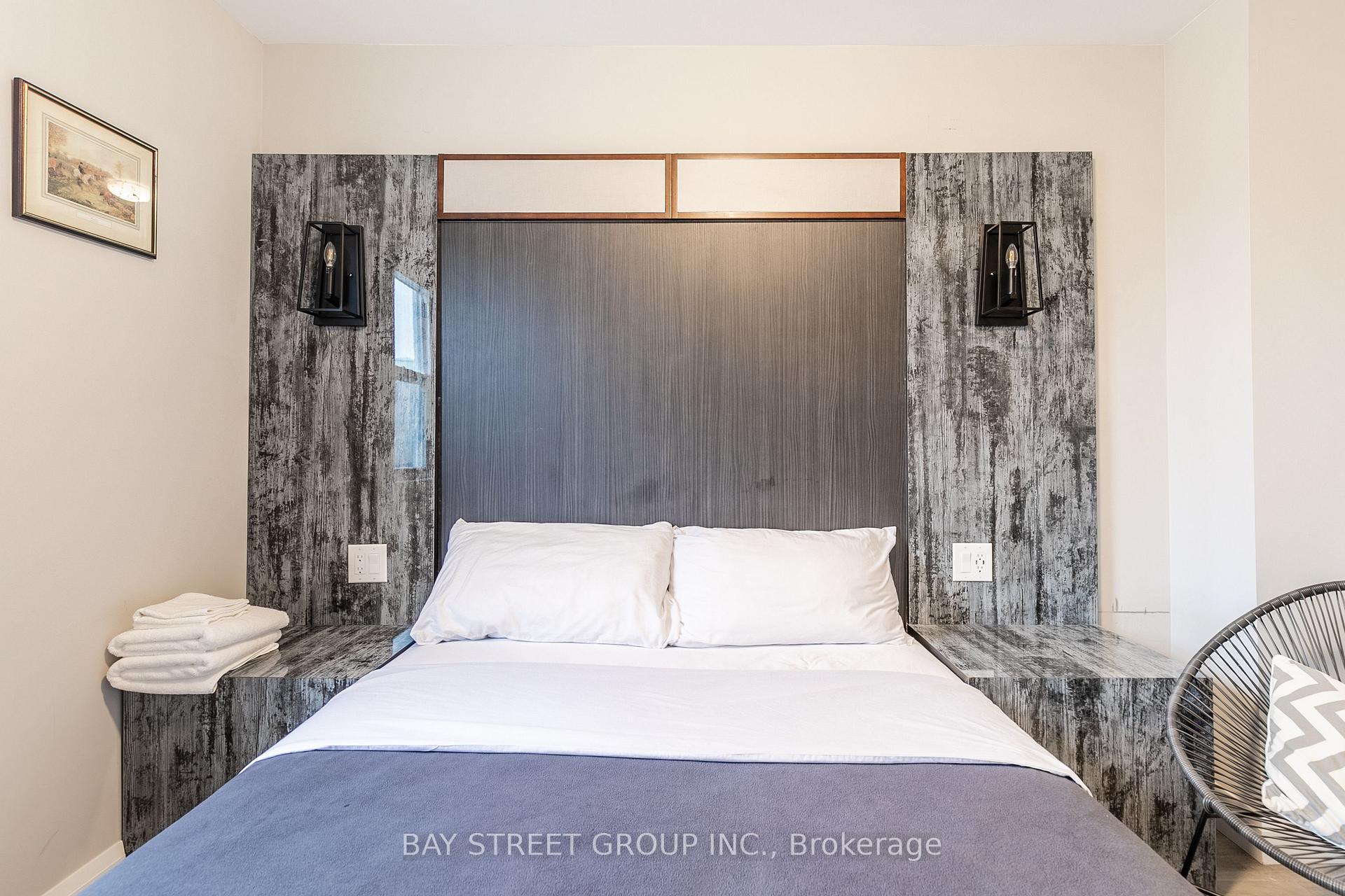 Photo 15 of Unit Unit C, 5757 Stanley Avenue, Niagara Falls, Hospital — HOMEH