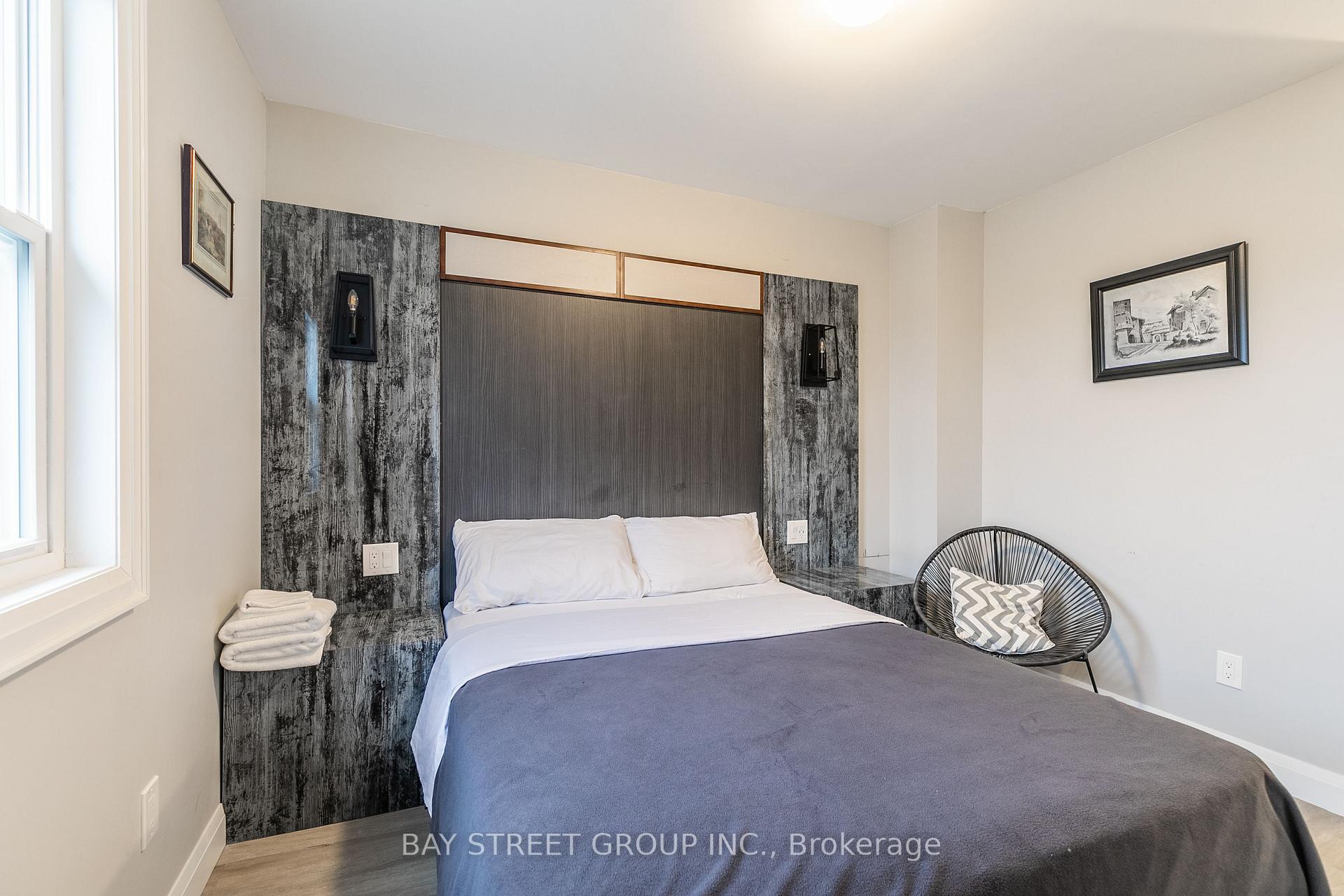 Photo 16 of Unit Unit C, 5757 Stanley Avenue, Niagara Falls, Hospital — HOMEH