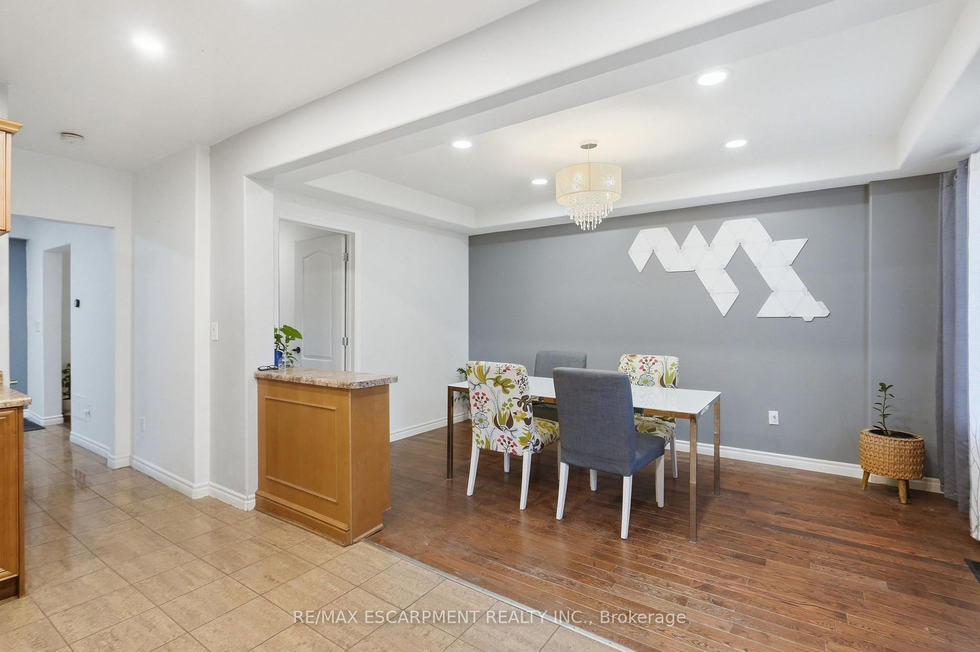 Photo 13 of 32 Oak Avenue, Hamilton, Landsdale — HOMEH