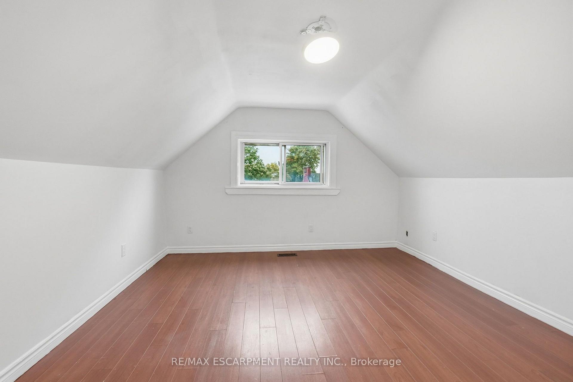Photo 30 of 32 Oak Avenue, Hamilton, Landsdale — HOMEH