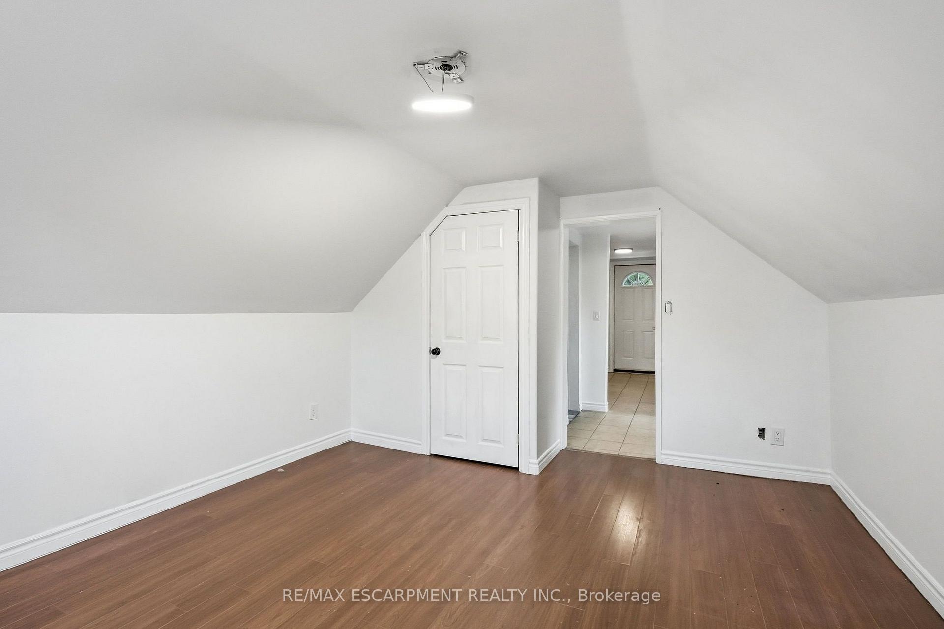 Photo 31 of 32 Oak Avenue, Hamilton, Landsdale — HOMEH