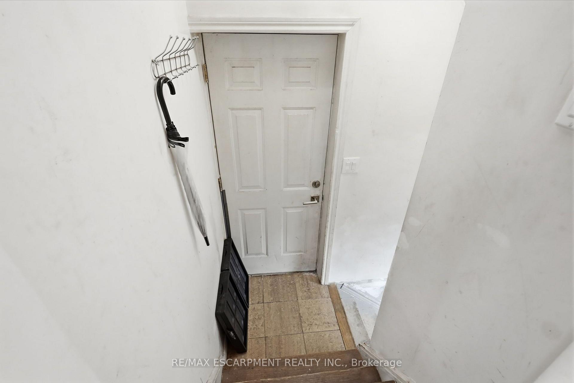 Photo 35 of 32 Oak Avenue, Hamilton, Landsdale — HOMEH