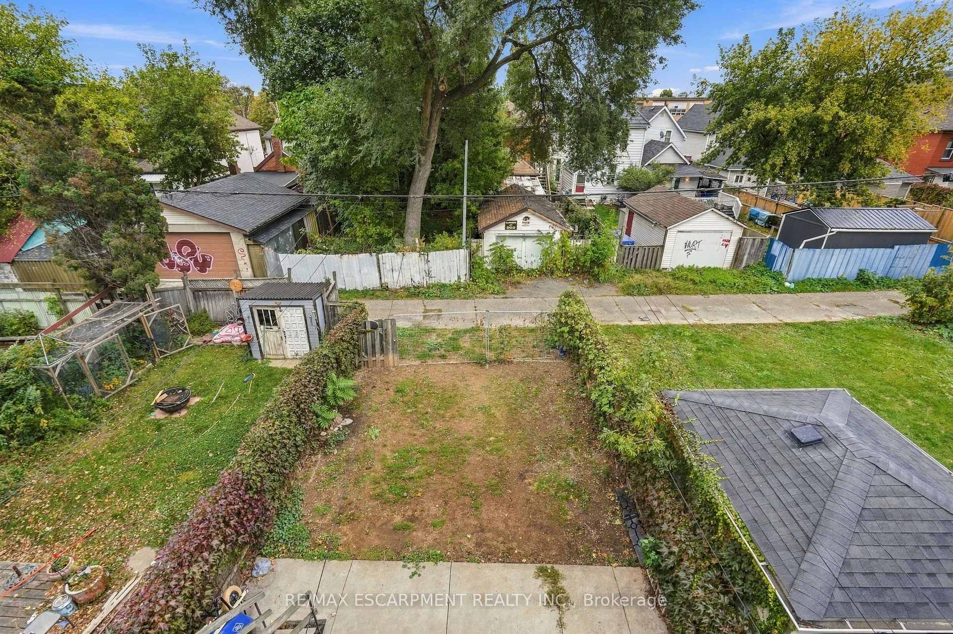 Photo 44 of 32 Oak Avenue, Hamilton, Landsdale — HOMEH