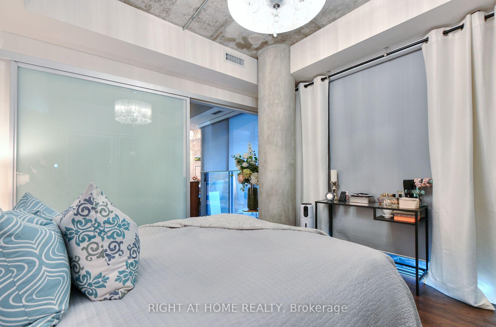 Photo 21 of Unit 422, 95 Bathurst Street, Toronto, Niagara — HOMEH
