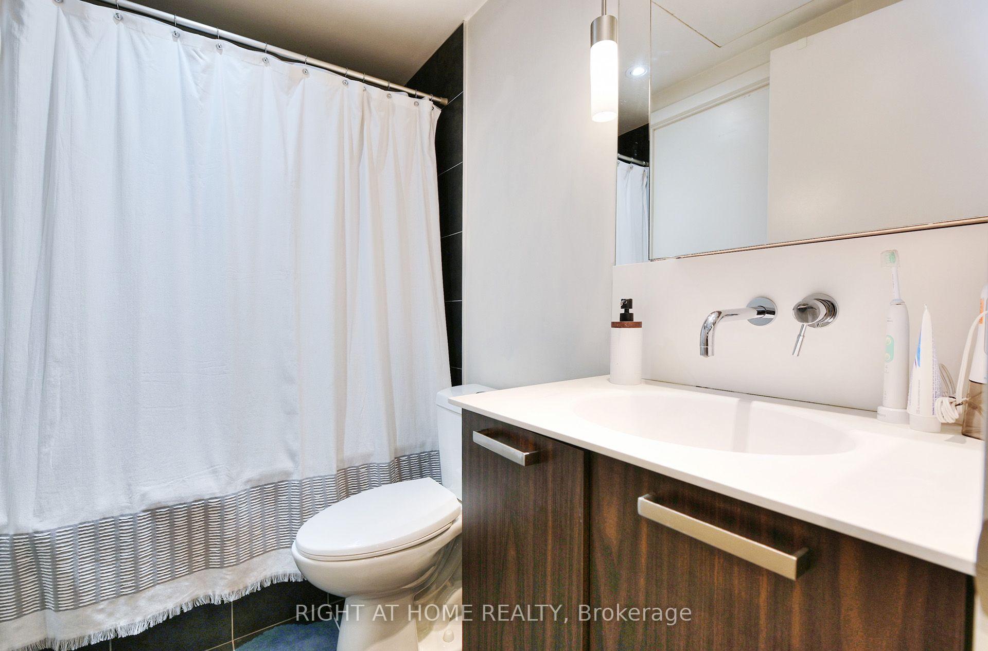 Photo 23 of Unit 422, 95 Bathurst Street, Toronto, Niagara — HOMEH