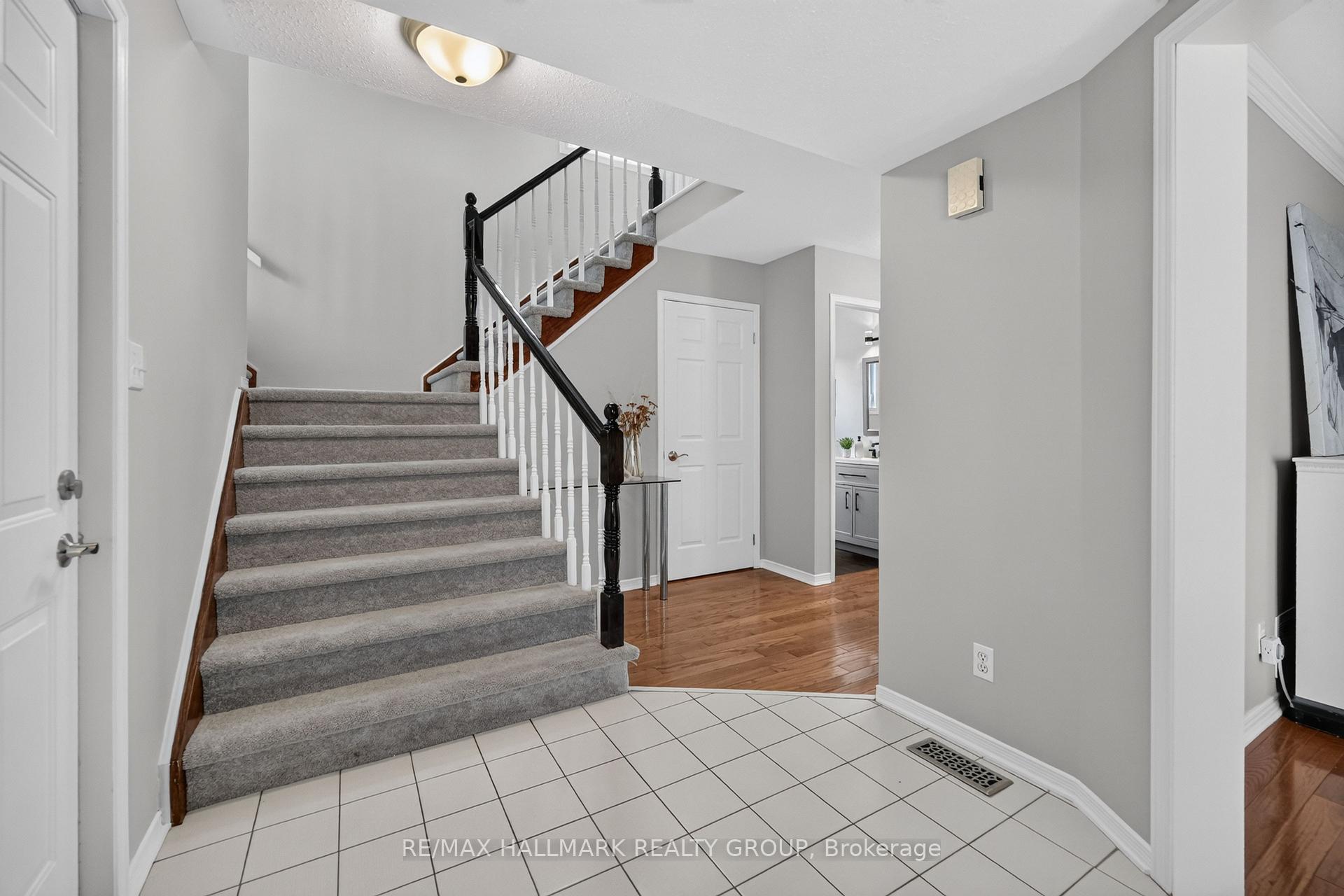 Photo 4 of 6601 Windsong Avenue, Ottawa, Orleans/Sunridge — HOMEH