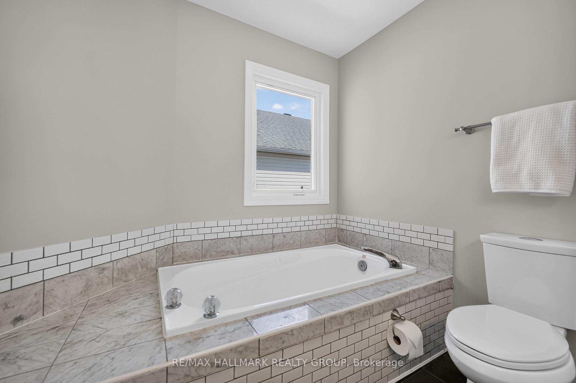 Photo 30 of 6601 Windsong Avenue, Ottawa, Orleans/Sunridge — HOMEH