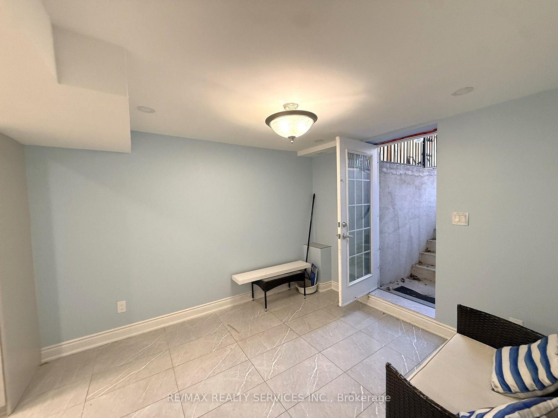 Photo 2 of Unit Basement, 136 Nahani Way, Mississauga, Hurontario — HOMEH