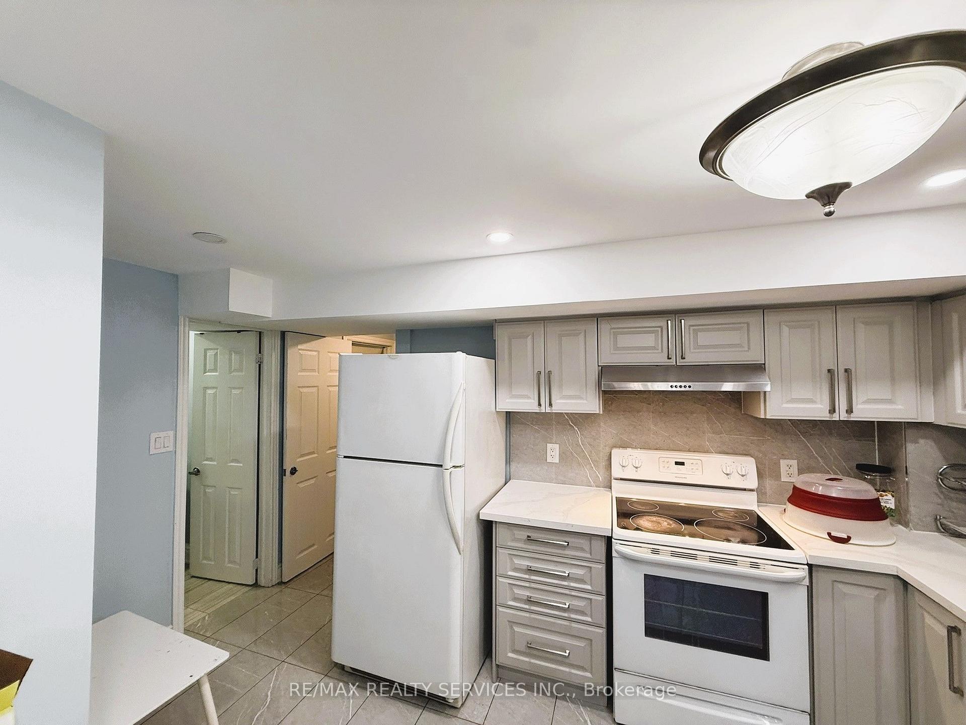 Photo 6 of Unit Basement, 136 Nahani Way, Mississauga, Hurontario — HOMEH