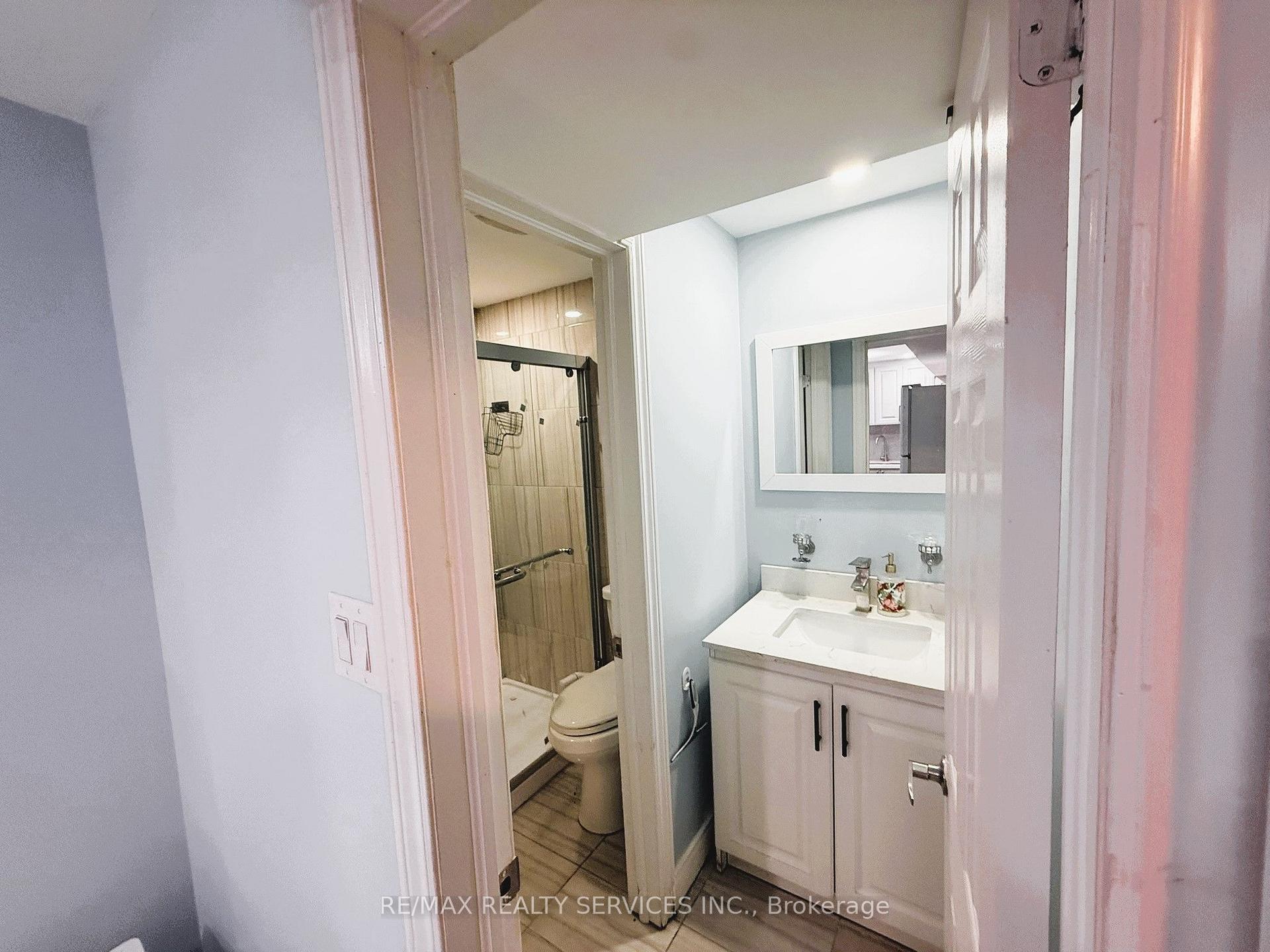 Photo 10 of Unit Basement, 136 Nahani Way, Mississauga, Hurontario — HOMEH