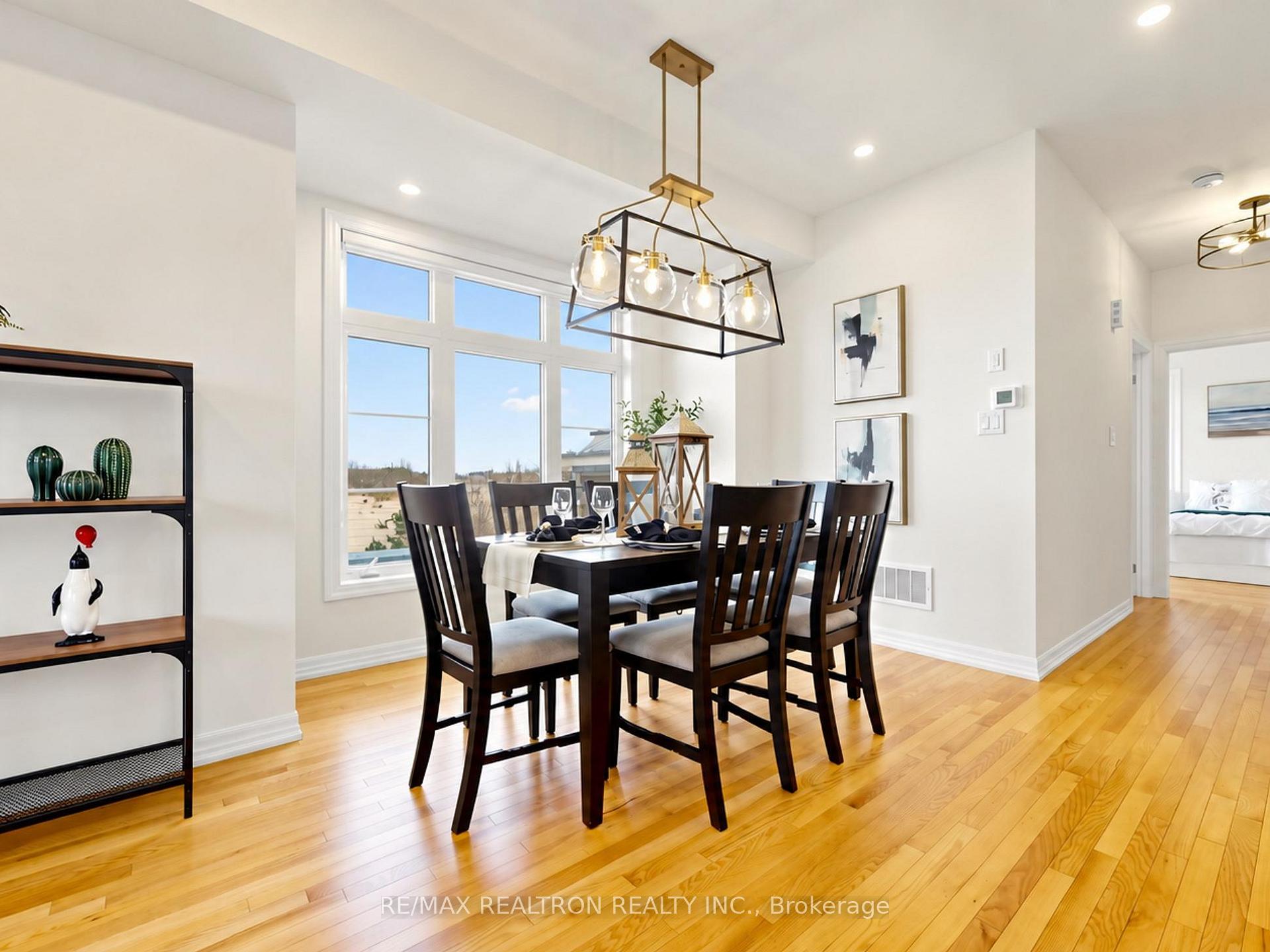 Photo 16 of 175 William Booth Avenue, Newmarket, Woodland Hill — HOMEH