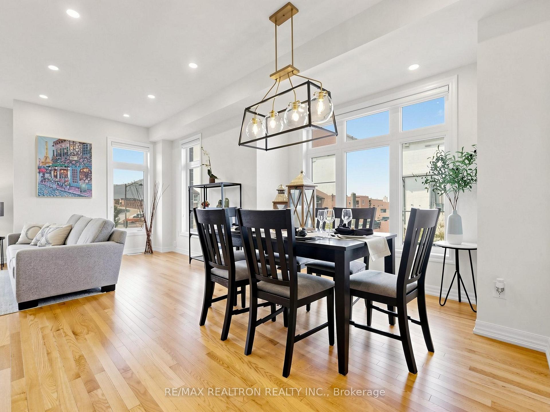 Photo 17 of 175 William Booth Avenue, Newmarket, Woodland Hill — HOMEH