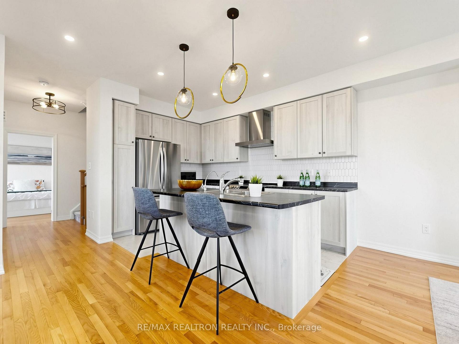 Photo 18 of 175 William Booth Avenue, Newmarket, Woodland Hill — HOMEH