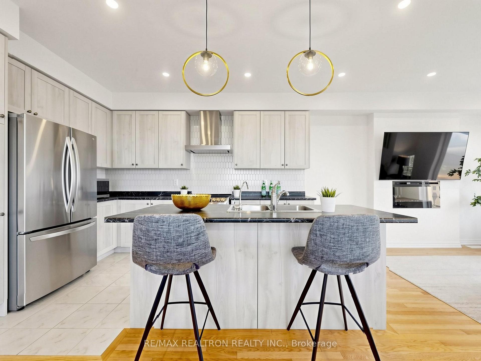 Photo 19 of 175 William Booth Avenue, Newmarket, Woodland Hill — HOMEH