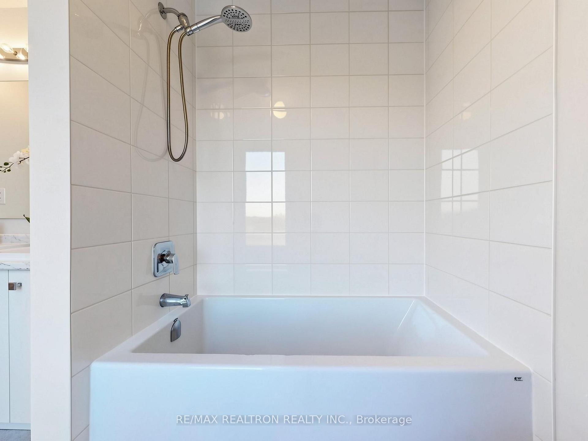 Photo 28 of 175 William Booth Avenue, Newmarket, Woodland Hill — HOMEH