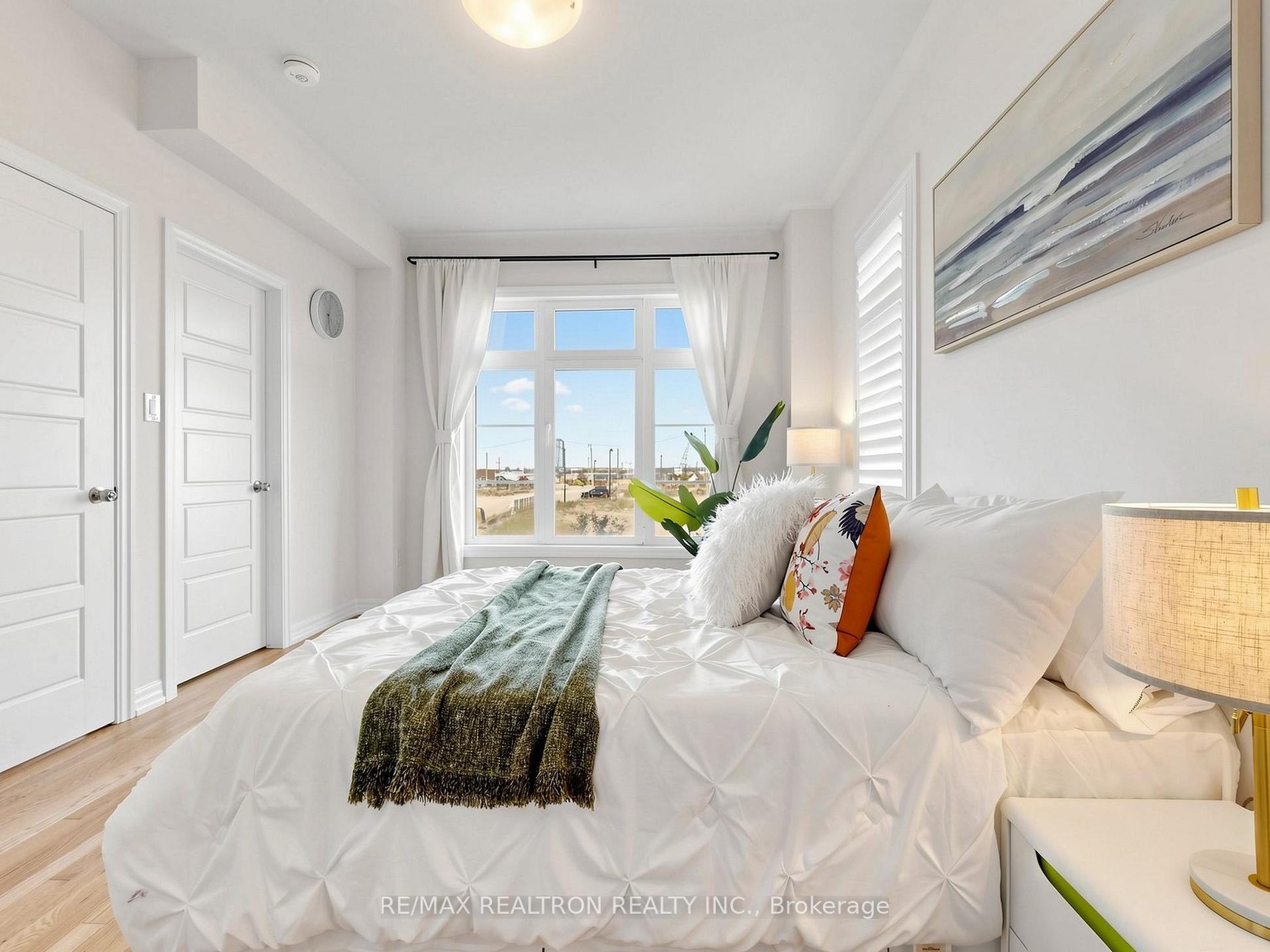 Photo 33 of 175 William Booth Avenue, Newmarket, Woodland Hill — HOMEH