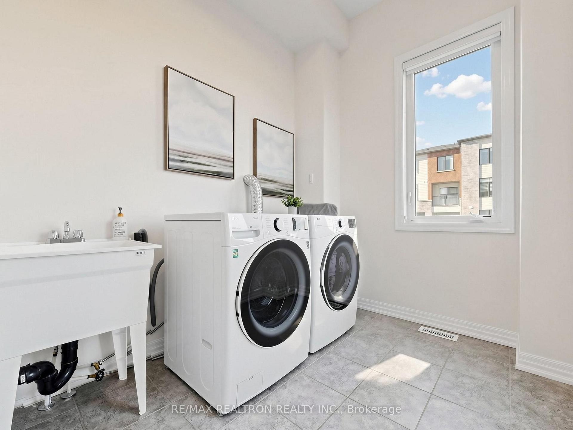 Photo 41 of 175 William Booth Avenue, Newmarket, Woodland Hill — HOMEH