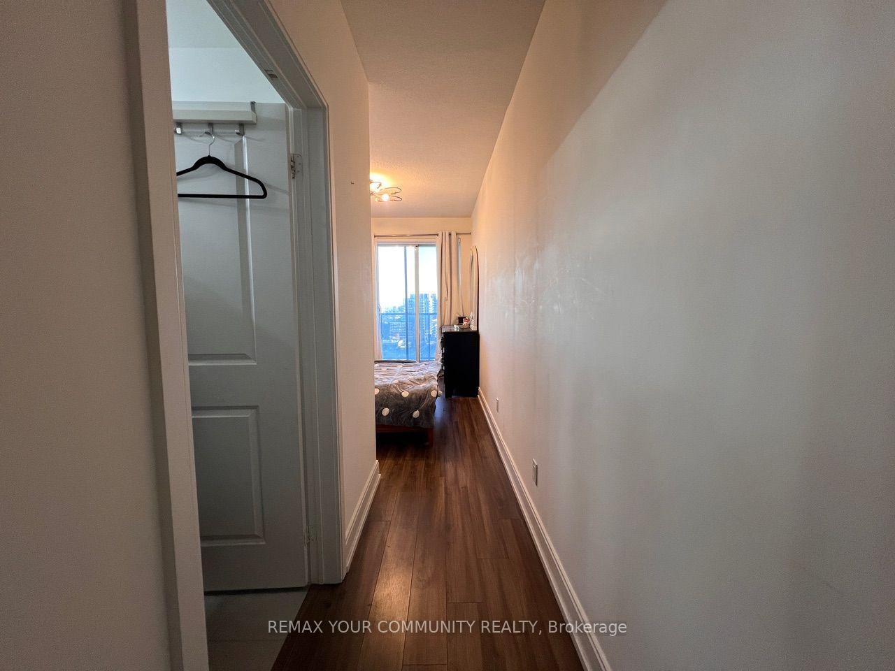 Photo 5 of Unit 1602B, 9600 Yonge Street, Richmond Hill, North Richvale — HOMEH