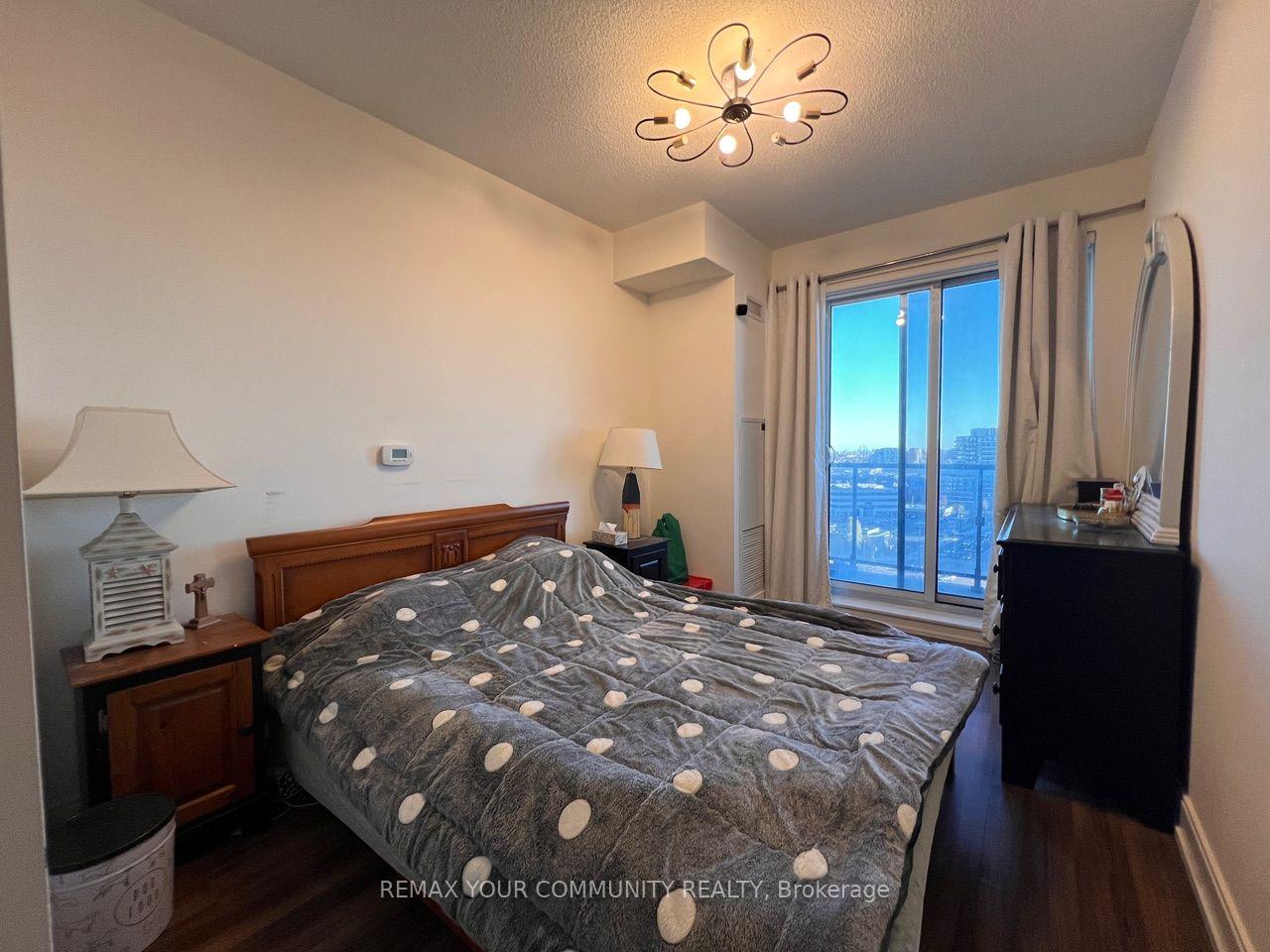 Photo 6 of Unit 1602B, 9600 Yonge Street, Richmond Hill, North Richvale — HOMEH