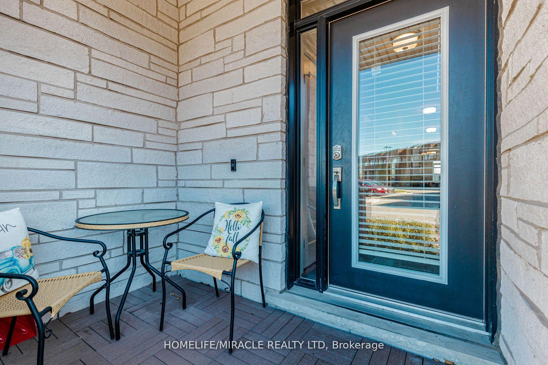 Photo 3 of Unit 19, 35 Midhurst Heights, Hamilton, Stoney Creek Mountain — HOMEH