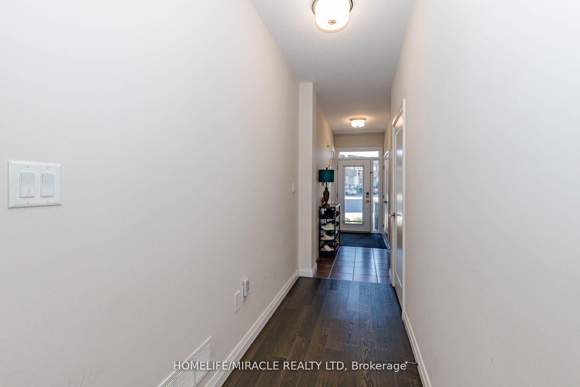 Photo 6 of Unit 19, 35 Midhurst Heights, Hamilton, Stoney Creek Mountain — HOMEH