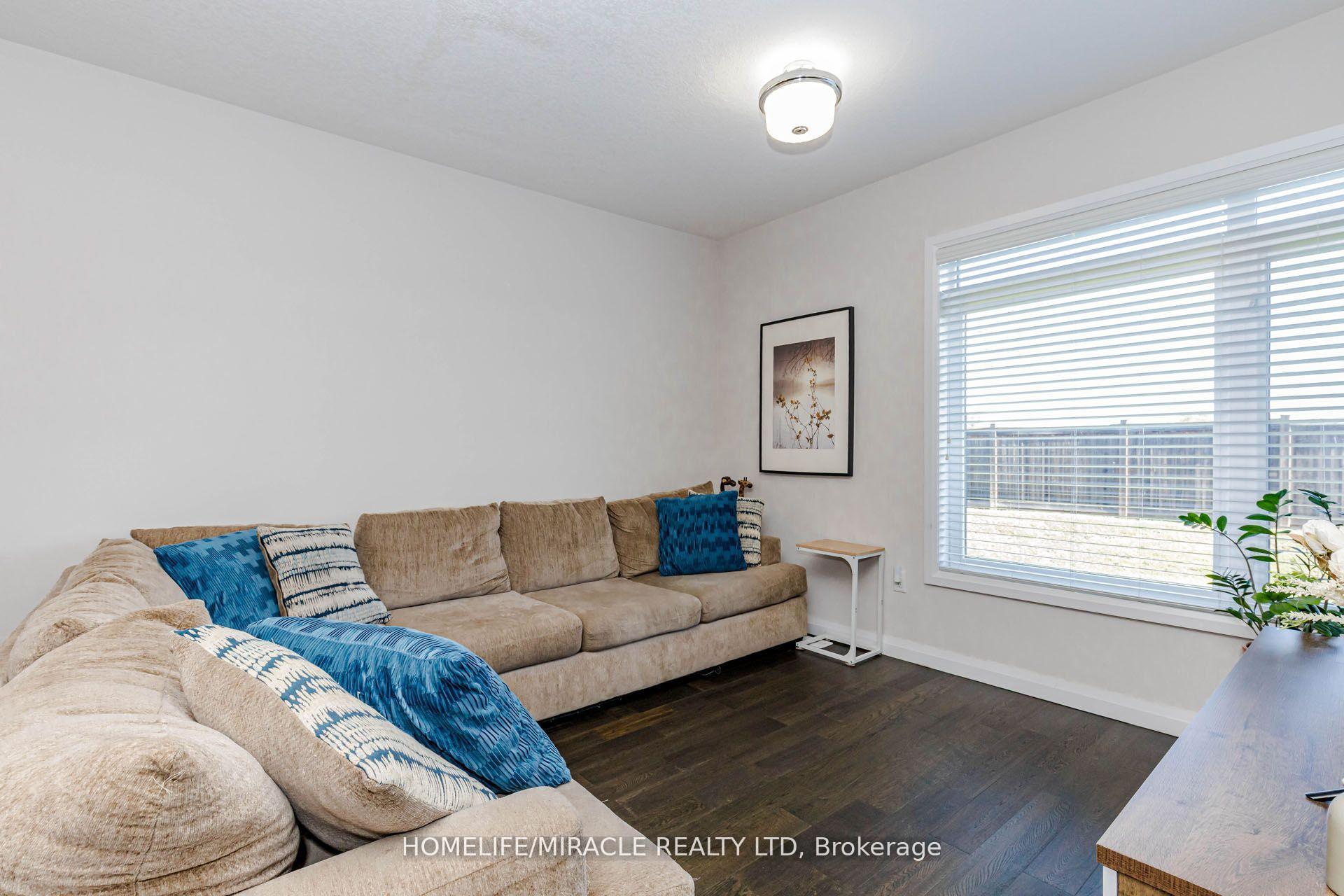 Photo 8 of Unit 19, 35 Midhurst Heights, Hamilton, Stoney Creek Mountain — HOMEH