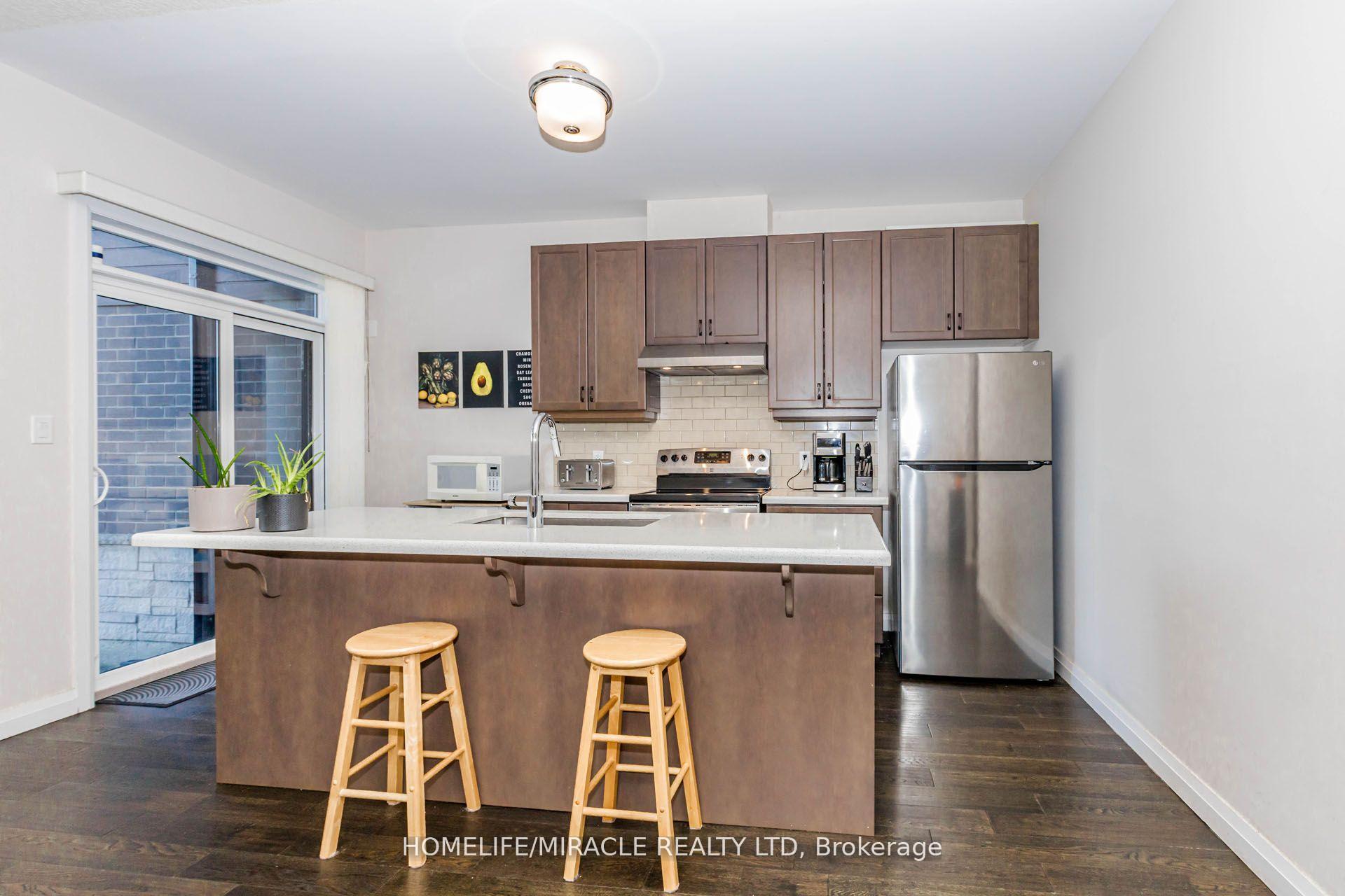 Photo 10 of Unit 19, 35 Midhurst Heights, Hamilton, Stoney Creek Mountain — HOMEH