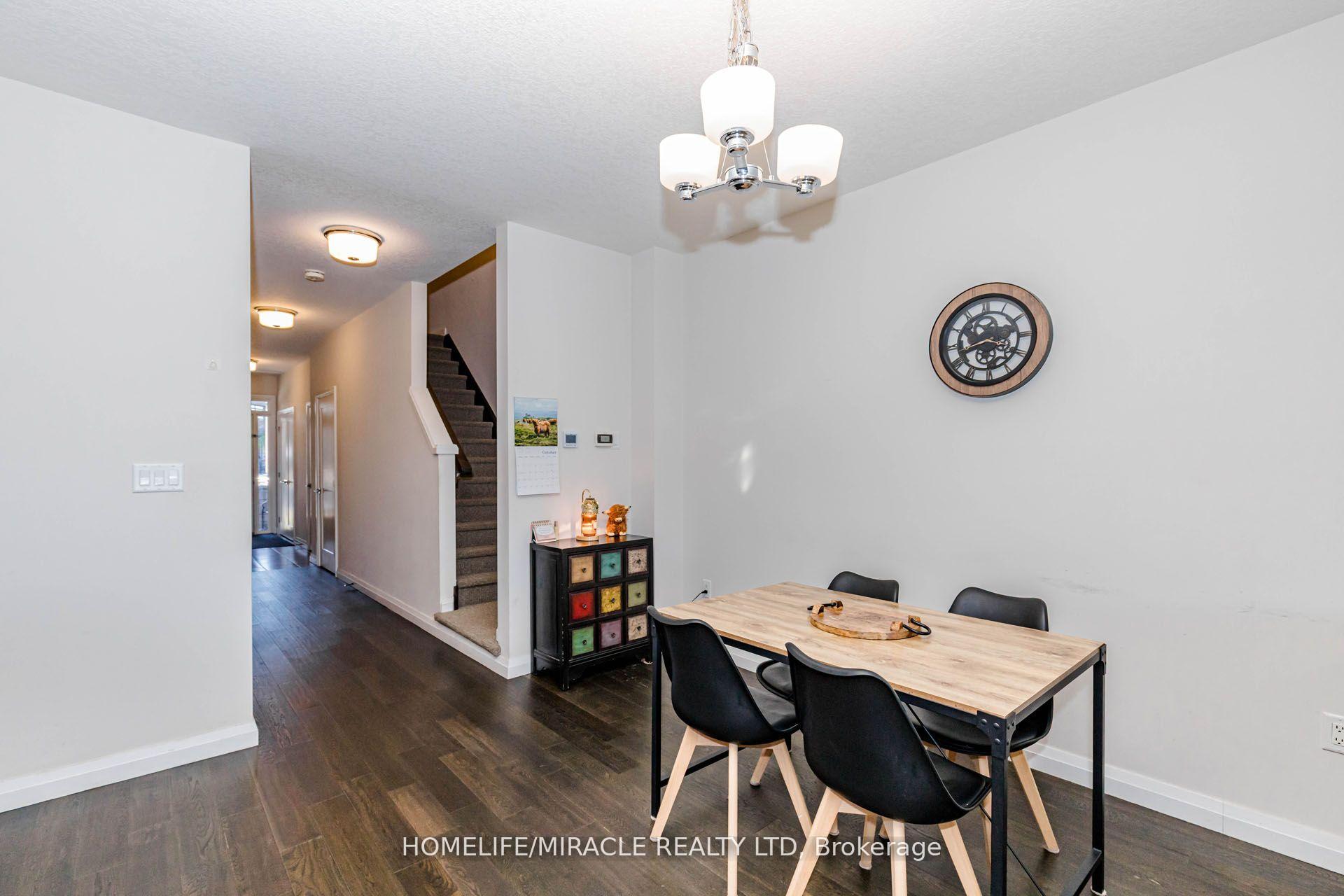 Photo 12 of Unit 19, 35 Midhurst Heights, Hamilton, Stoney Creek Mountain — HOMEH