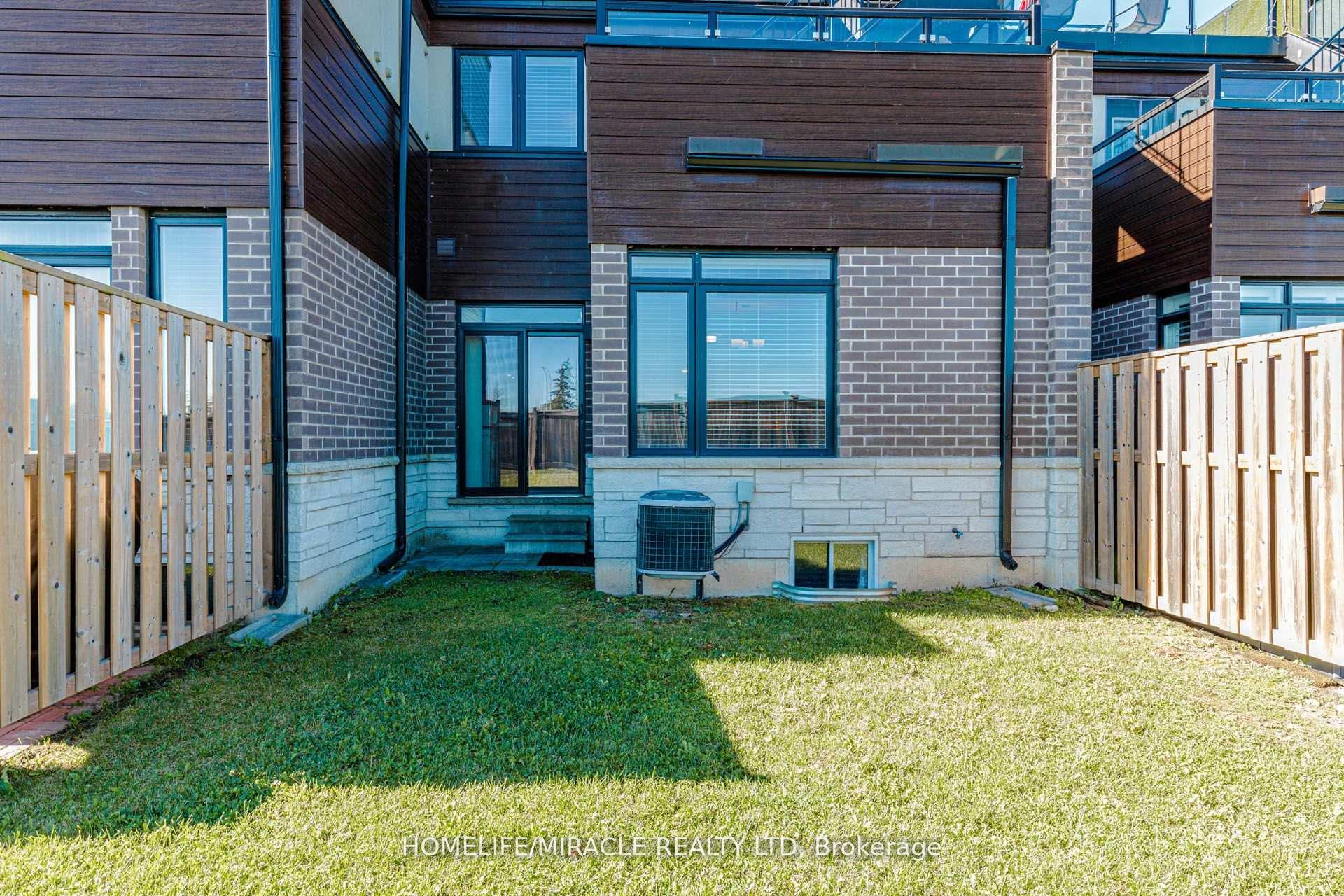 Photo 32 of Unit 19, 35 Midhurst Heights, Hamilton, Stoney Creek Mountain — HOMEH