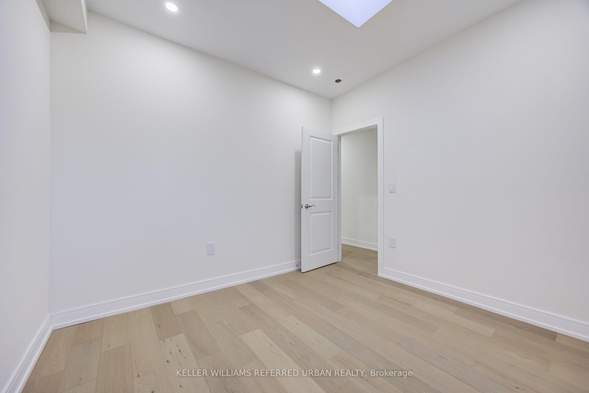 Photo 16 of 3455 Yonge Street, Toronto, Lawrence Park North — HOMEH