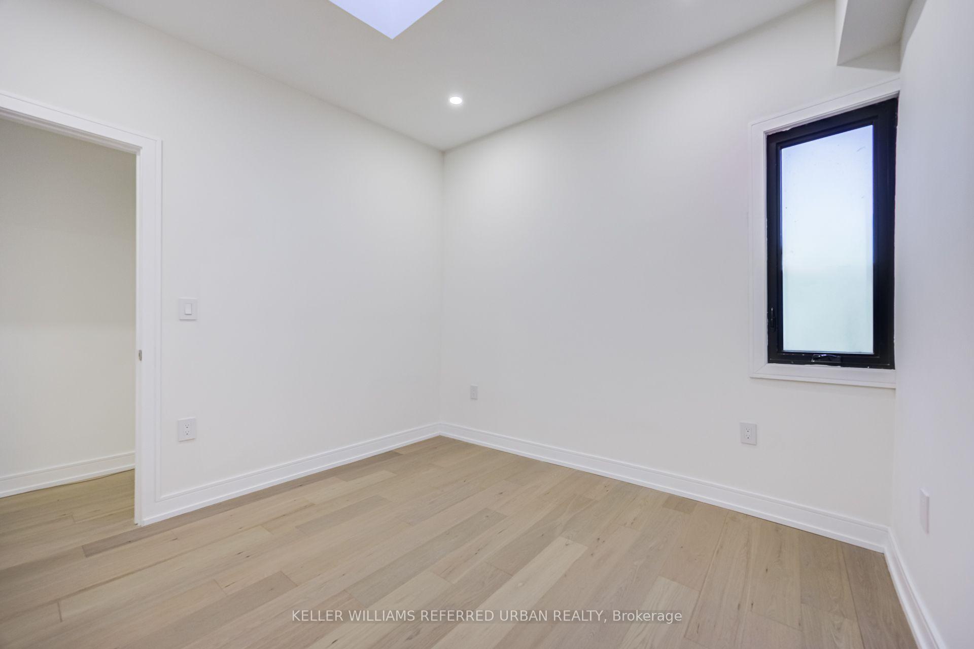 Photo 17 of 3455 Yonge Street, Toronto, Lawrence Park North — HOMEH