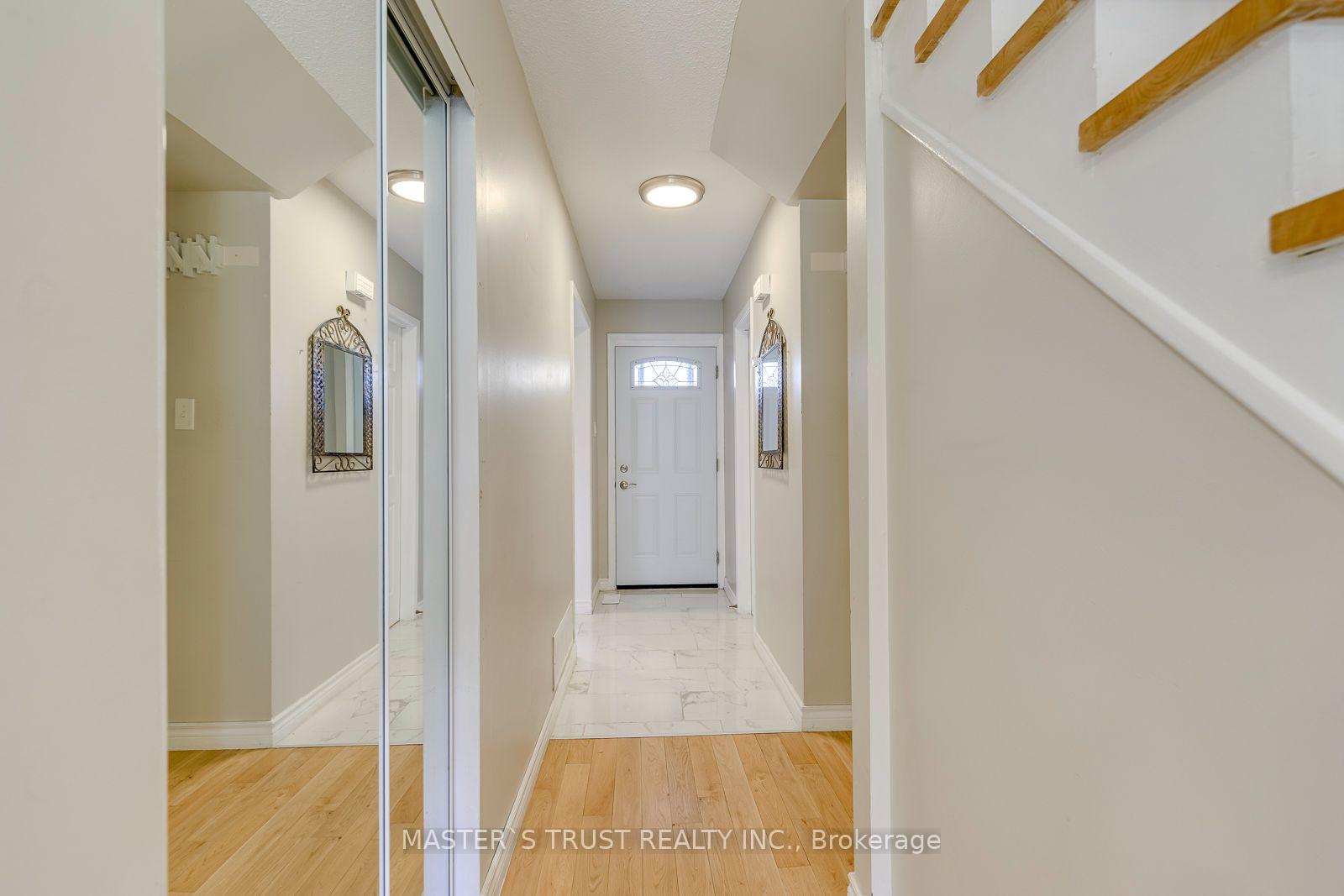 Photo 6 of 44 Tangle Briar Way, North York, Bayview Village — HOMEH