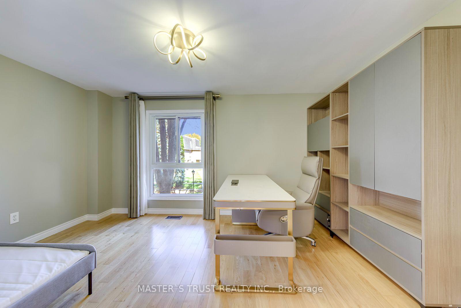 Photo 21 of 44 Tangle Briar Way, North York, Bayview Village — HOMEH