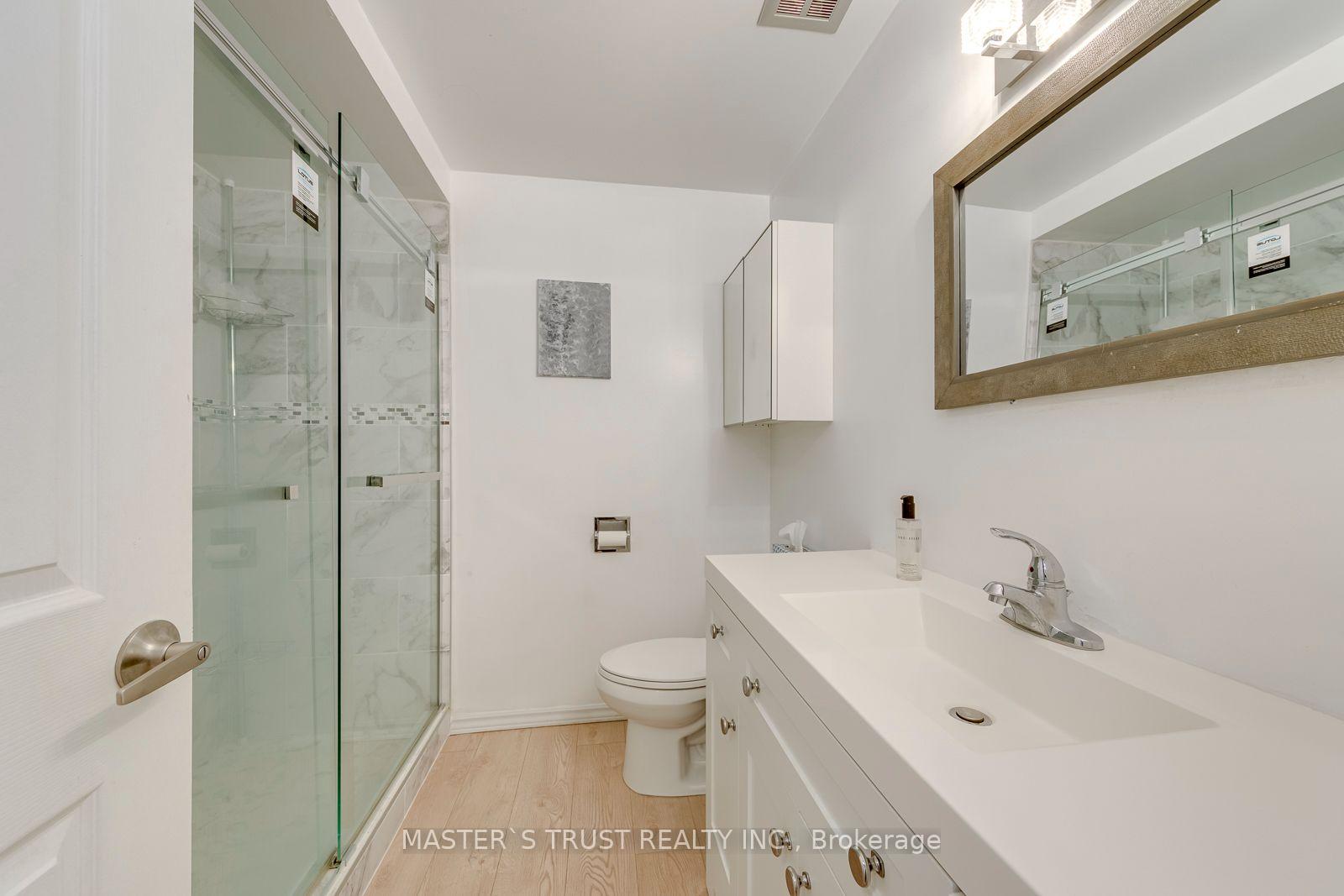 Photo 26 of 44 Tangle Briar Way, North York, Bayview Village — HOMEH