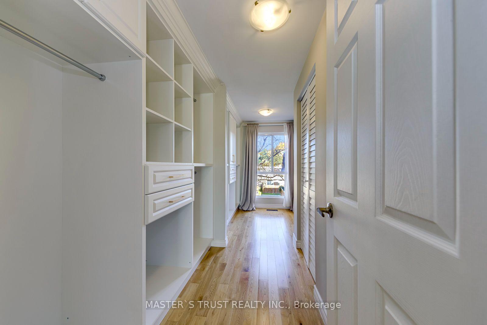 Photo 32 of 44 Tangle Briar Way, North York, Bayview Village — HOMEH