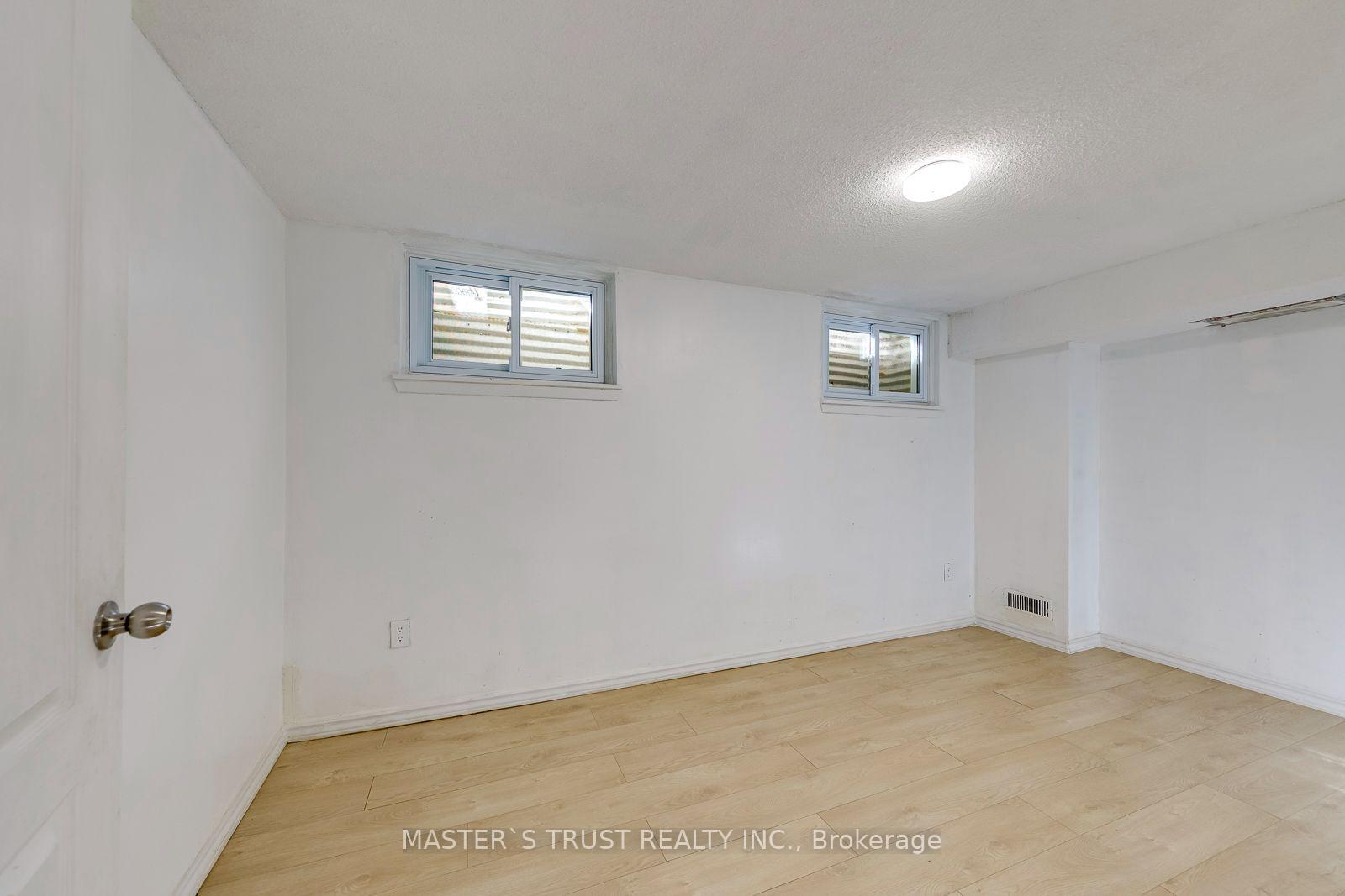 Photo 36 of 44 Tangle Briar Way, North York, Bayview Village — HOMEH