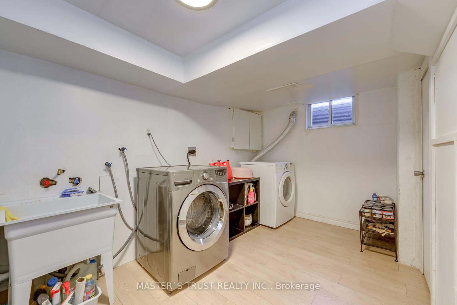 Photo 38 of 44 Tangle Briar Way, North York, Bayview Village — HOMEH