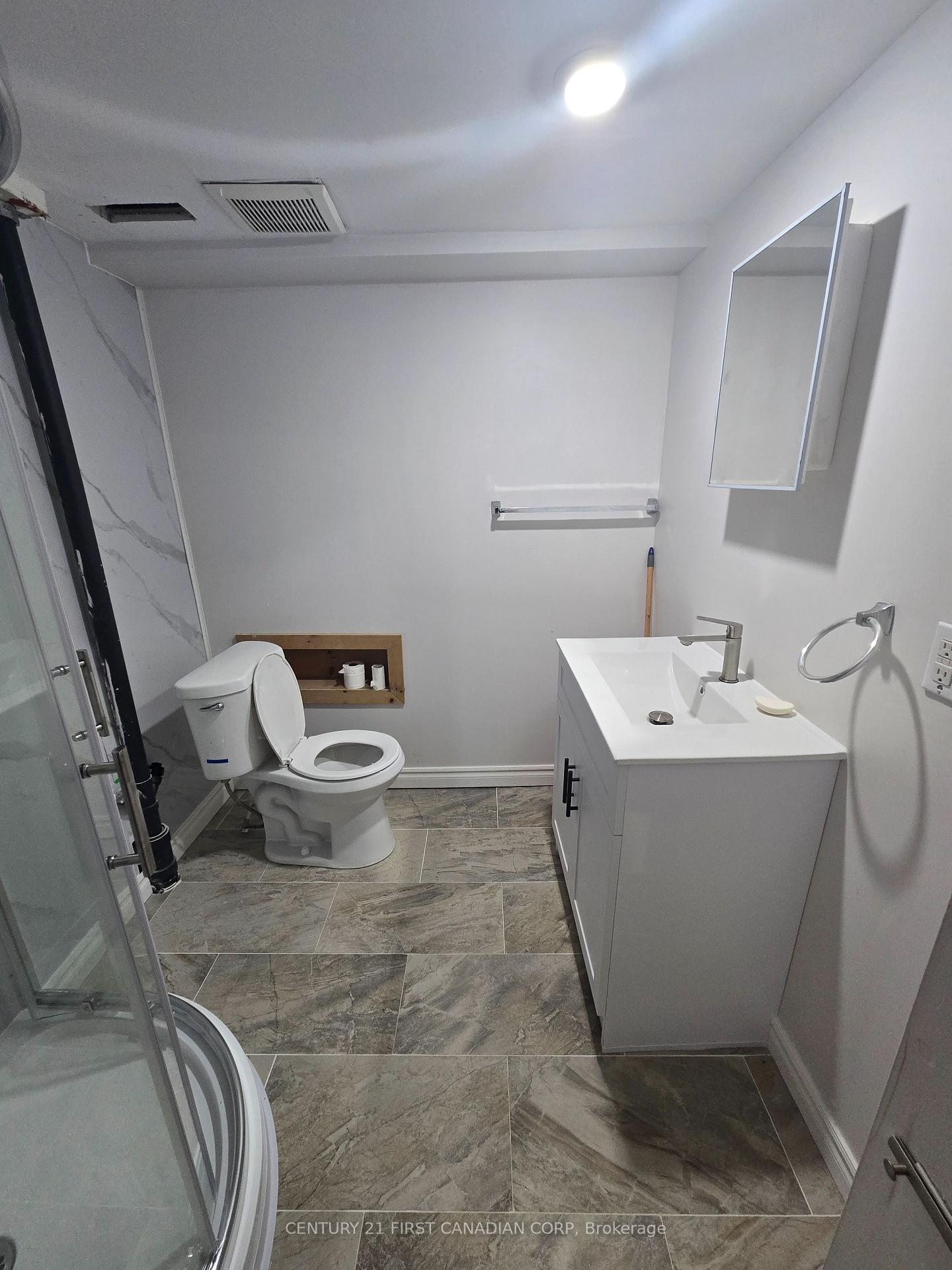 Photo 13 of 116 Wortley Road, London, South F — HOMEH