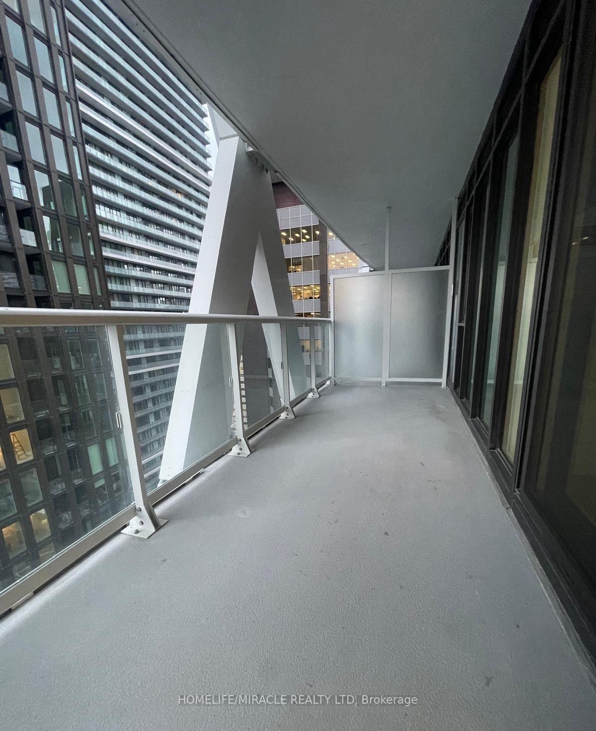 Photo 15 of Unit 2421, 230 Simcoe Street, Toronto, Kensington-Chinatown — HOMEH