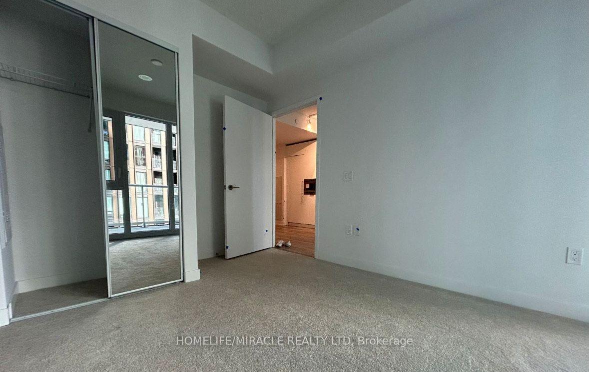 Photo 6 of Unit 2421, 230 Simcoe Street, Toronto, Kensington-Chinatown — HOMEH
