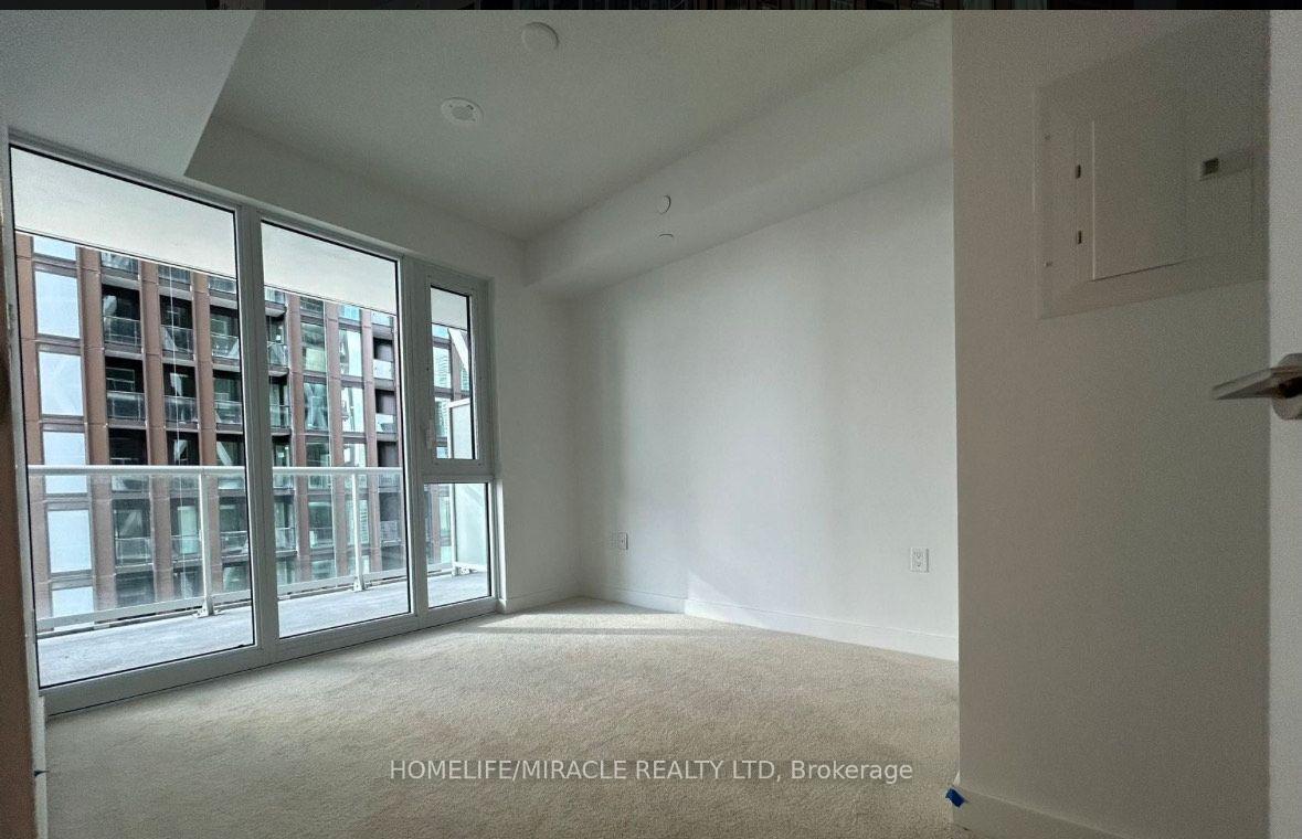 Photo 13 of Unit 2421, 230 Simcoe Street, Toronto, Kensington-Chinatown — HOMEH