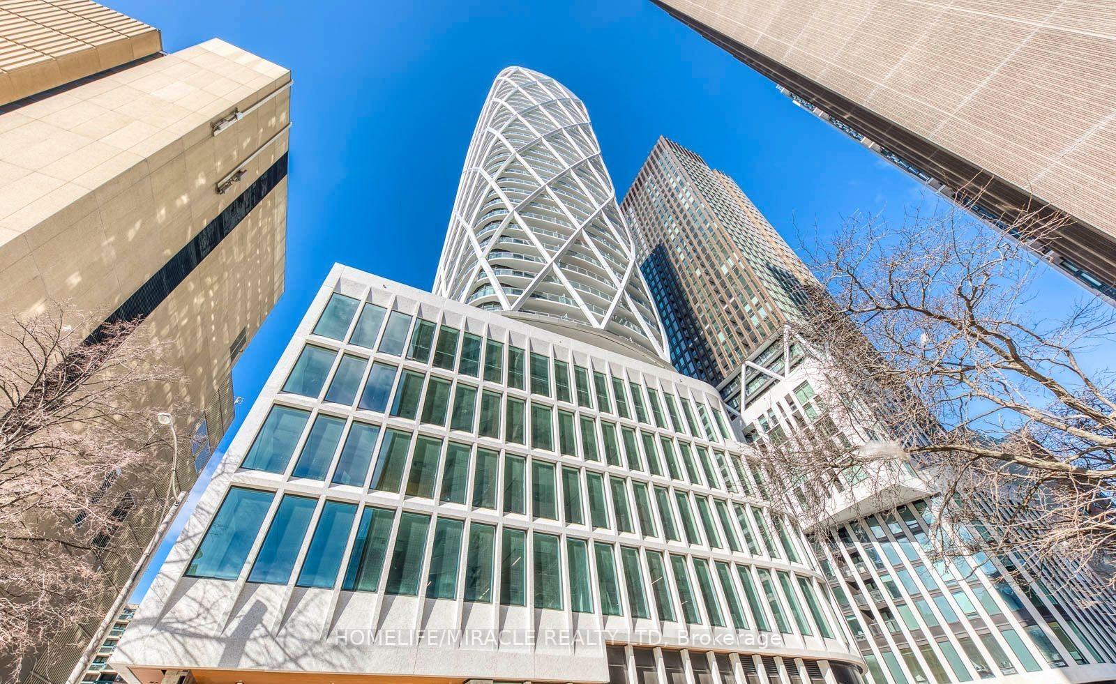 Photo of Unit 2421, 230 Simcoe Street