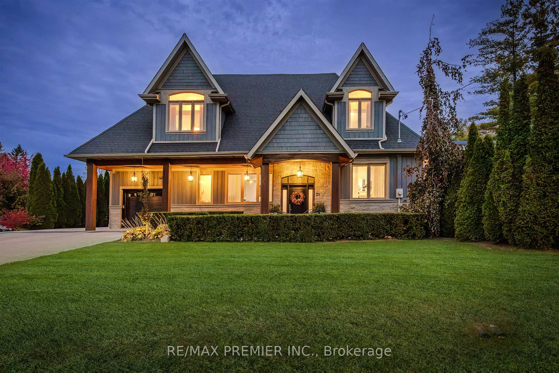 Photo 2 of 31 Malaren Road, Vaughan, Maple — HOMEH