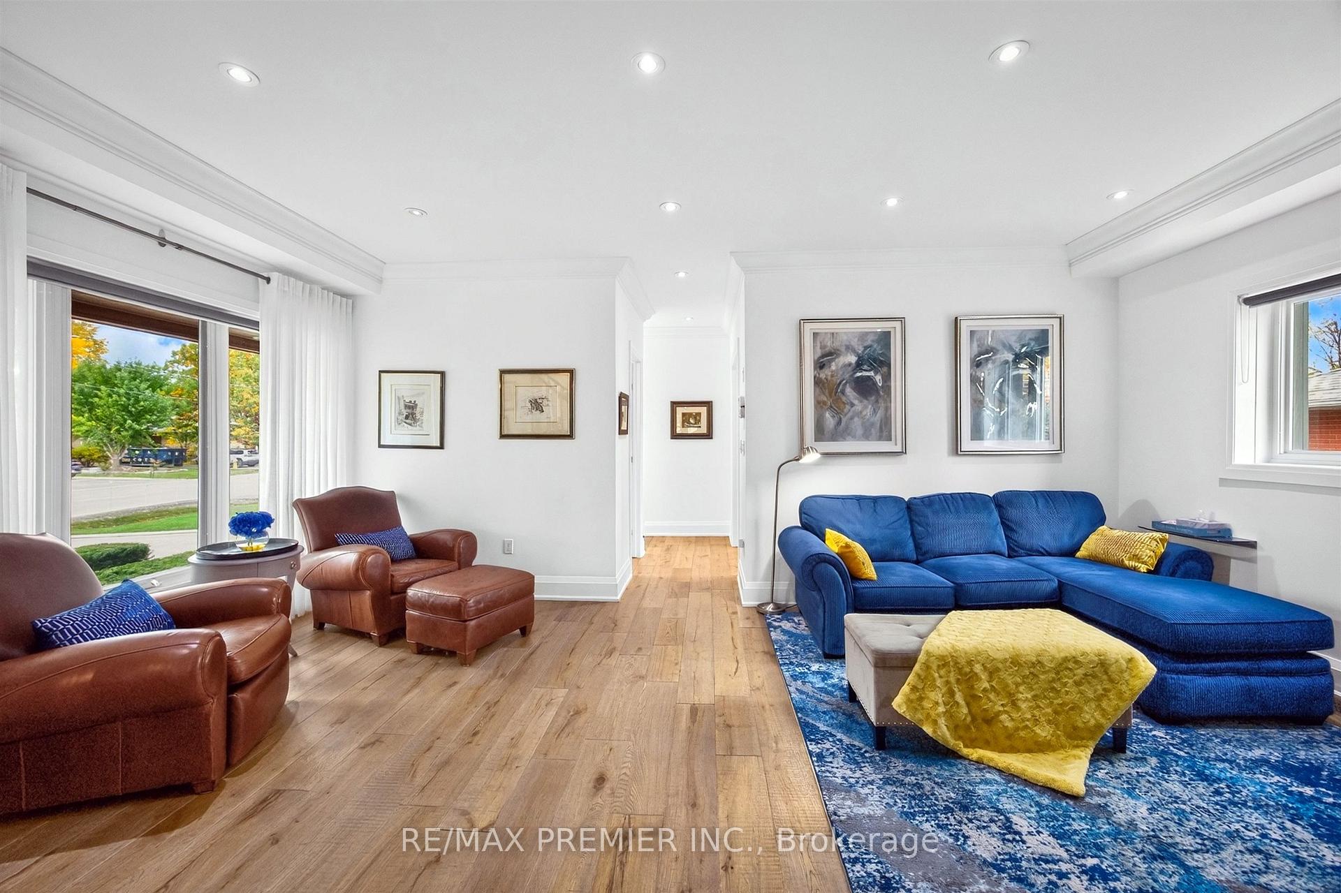 Photo 7 of 31 Malaren Road, Vaughan, Maple — HOMEH