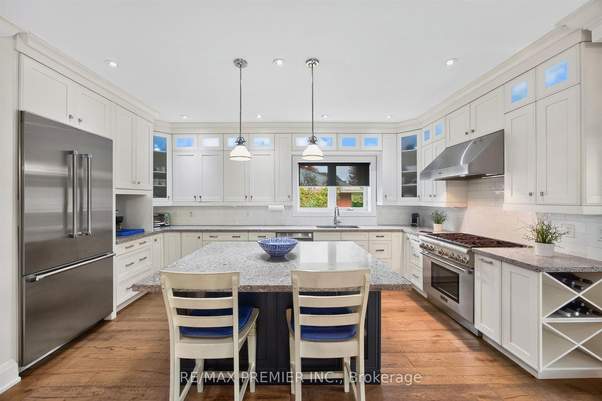 Photo 10 of 31 Malaren Road, Vaughan, Maple — HOMEH