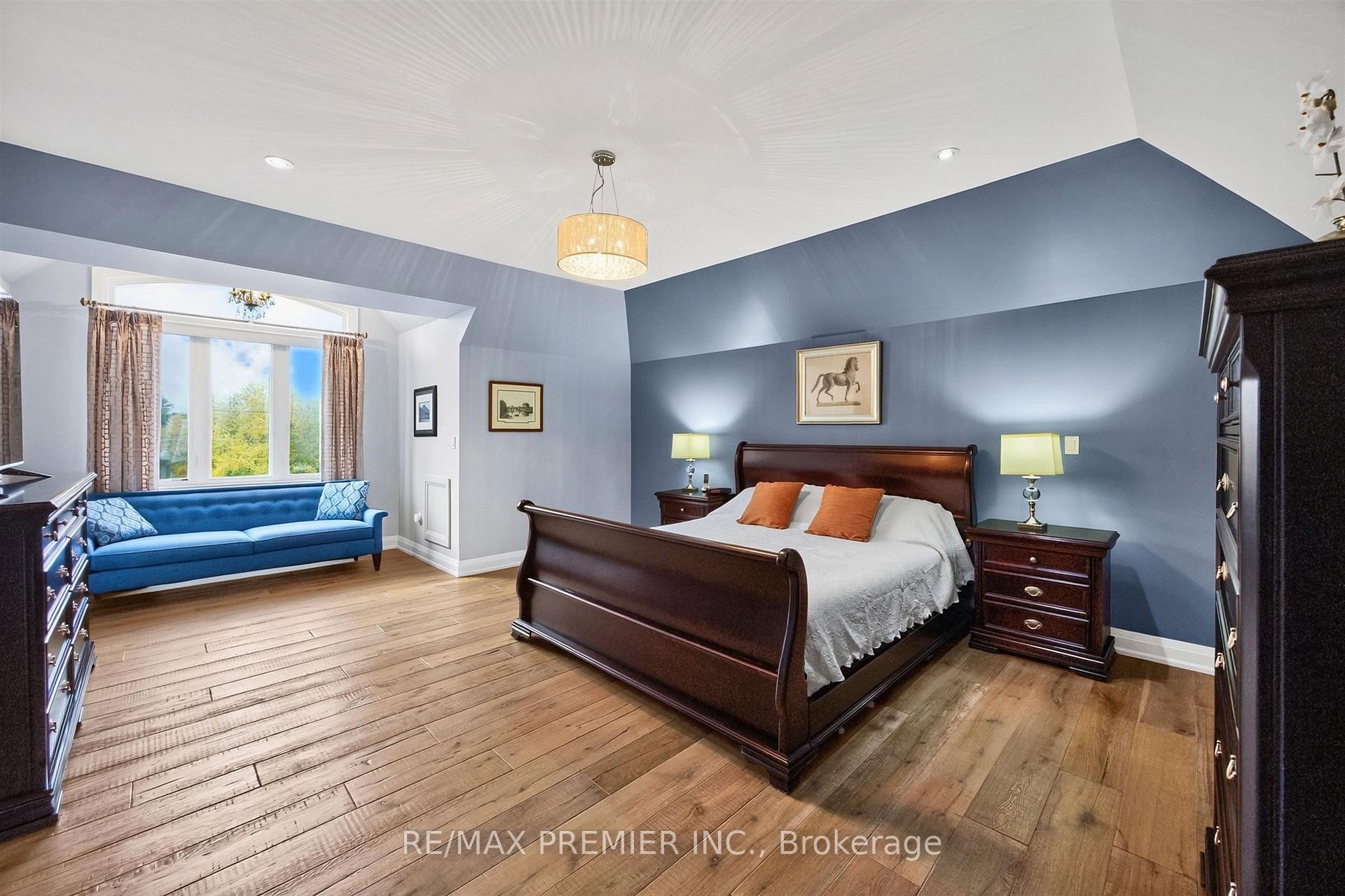 Photo 18 of 31 Malaren Road, Vaughan, Maple — HOMEH