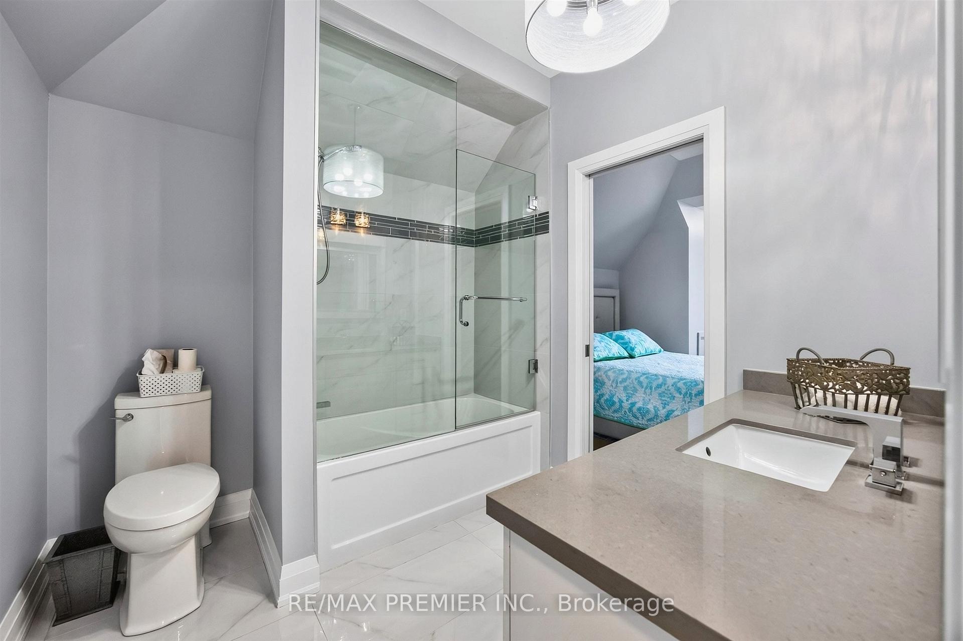 Photo 23 of 31 Malaren Road, Vaughan, Maple — HOMEH