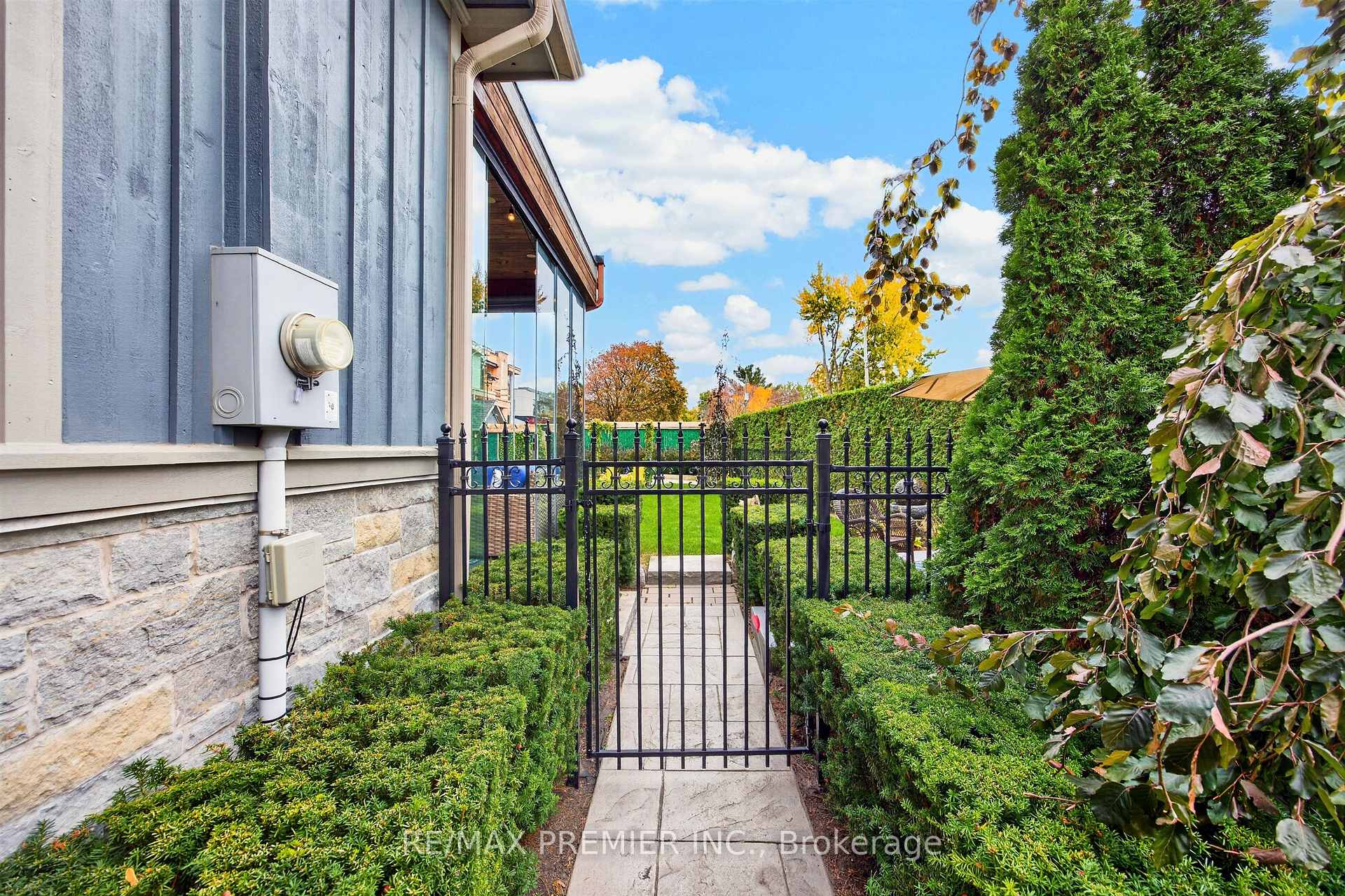 Photo 46 of 31 Malaren Road, Vaughan, Maple — HOMEH
