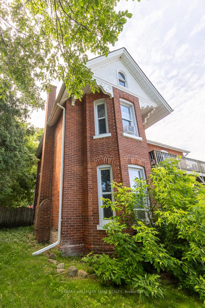 Photo 12 of 9 Penetang Street, Barrie, Codrington — HOMEH